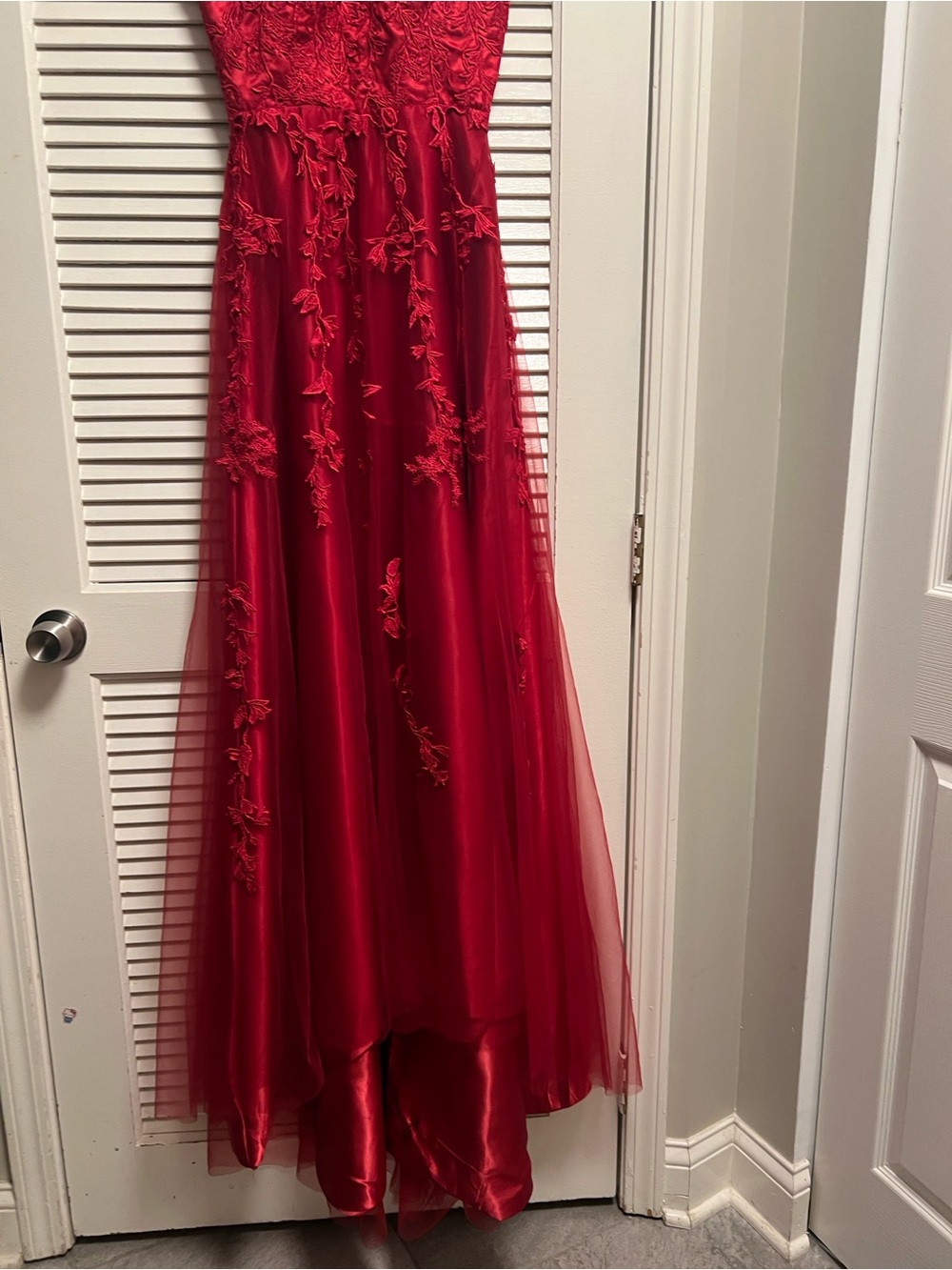 Red Spaghetti Strap Prom Dress with Floral Appliqué